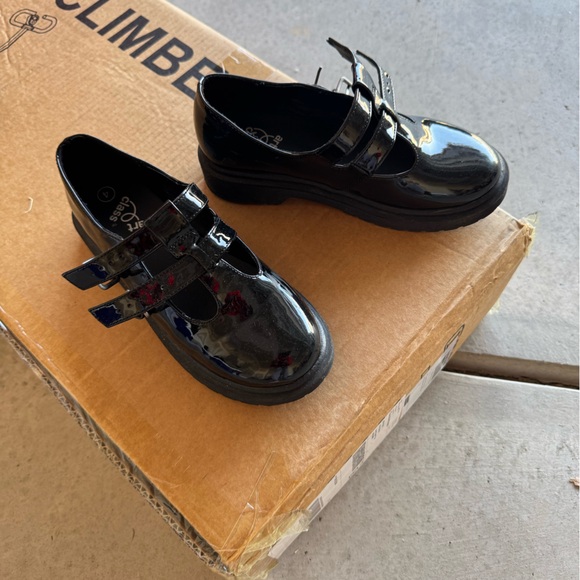 kids black dress shoes NATALY-T-BLACK Patent Padded heel collar. CERYTHRINA Boy School Shoes Kids